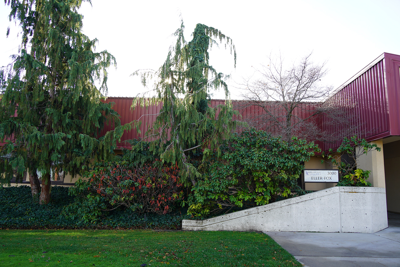 Exterior photo of the Eller-Fox Science Center